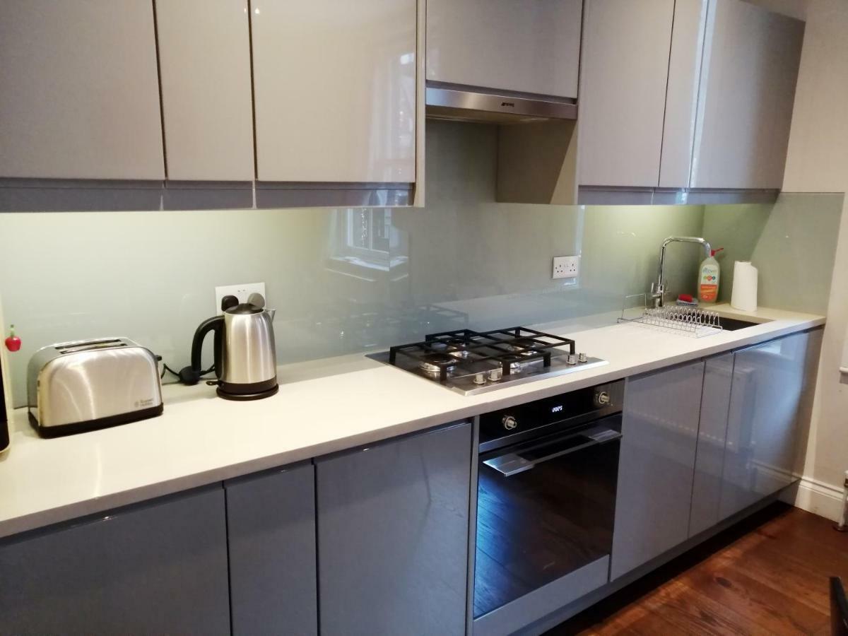 Stunning Soho Apartment Лондон Экстерьер фото